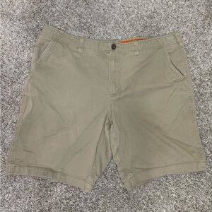 Men’s Urban Pipeline Ultra Flex Khaki Shorts Size 40